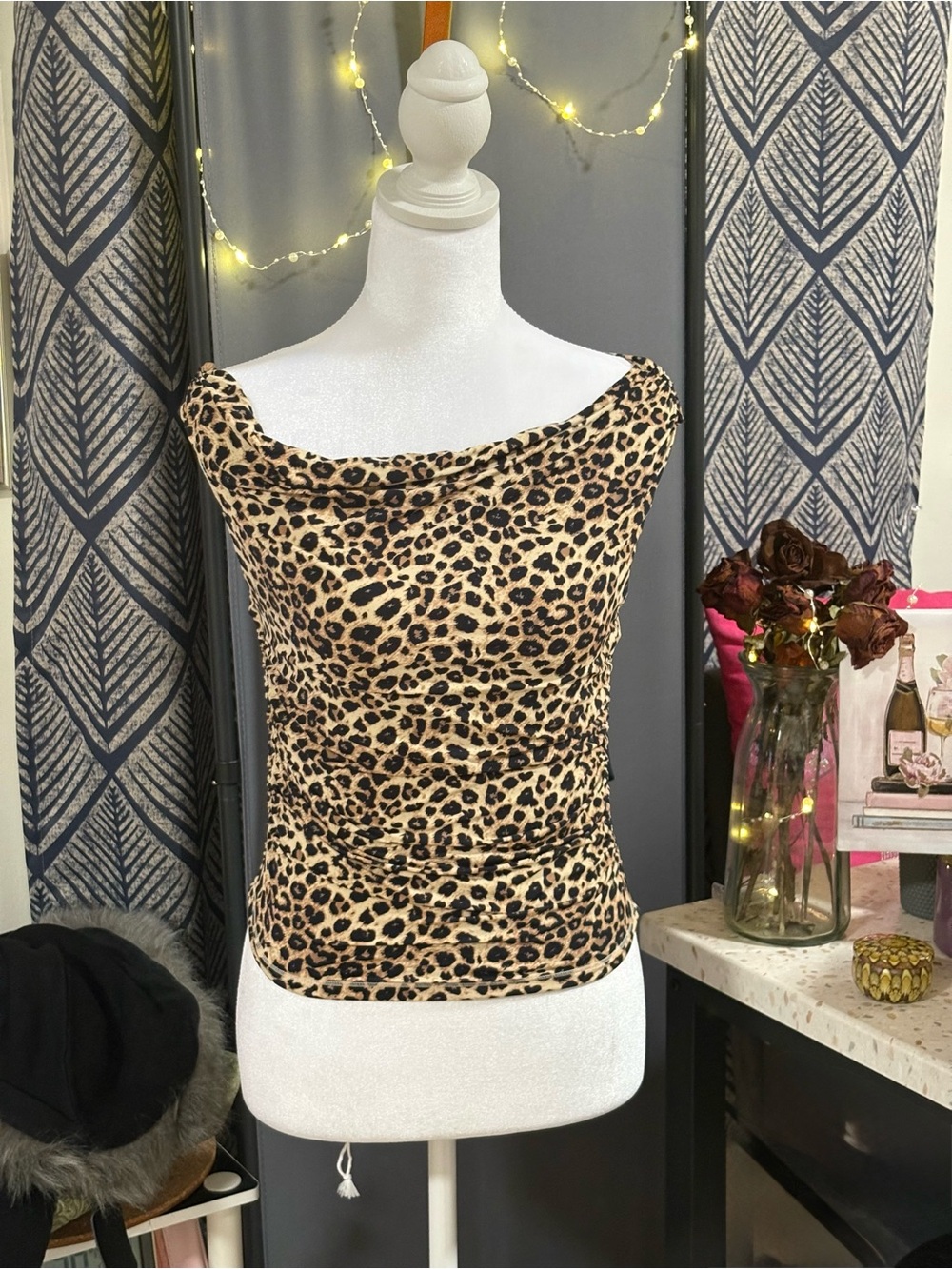 Leopard Print Crop Tank Top
Size Medium - Picture 10 of 17